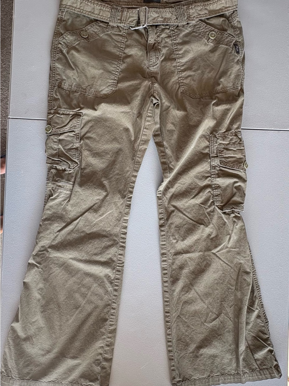 Silver Jean co. Y2K Cargo Pants in Olive green size 32 x 33